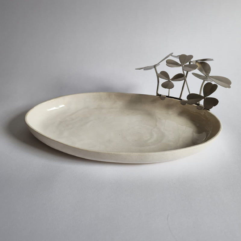 CERAMIC PLATE WITH SHEET FLOWERS 33x22x9cm   -طبق سيراميك مزخرف بزهور  33 سم