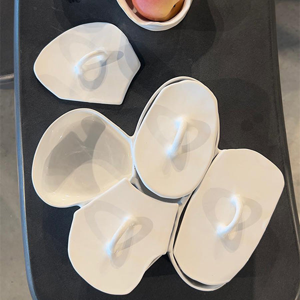 Attached Platter with Lid WHITE   -  طبق مرفق مع غطاء أبيض