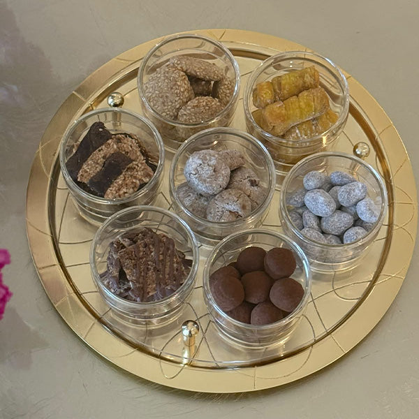Abstract Gold Round Tray with 7 Cups - صينية دائرية ذهبية بتصميم أنيق مع 7 أكواب