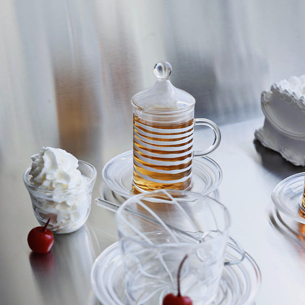 6 PC TEA CUP WITH LID AND SAUCER WHITE STRIPES 6 PCS 11x12.5CM - 6 قطع فناجين شاي بغطاء وصحن خطوط بيضاء 6 قطع 11×12.5 سم de