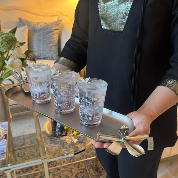 OVAL TRAY WITH SHEET & CAST FLOWER - صينية بيضاوية مزخرفة بزهور