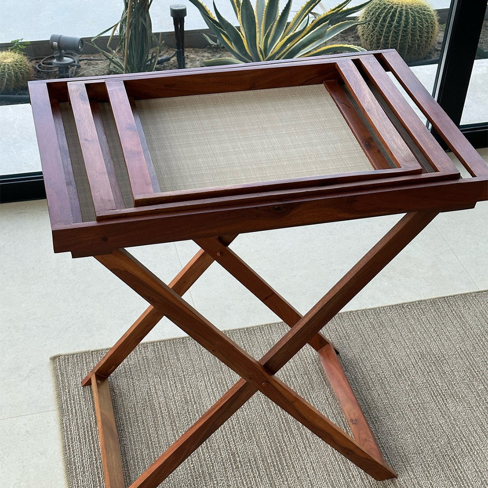 Set of 3 Trays with Wooden Folding Stand, Black Color مجموعة صواني مكونة من 3 قطع مع حامل خشبي قابل للطي, لون أسود