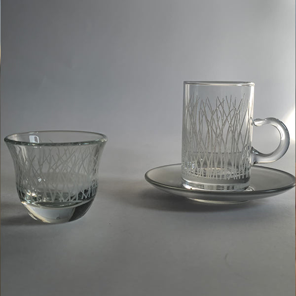 White Lines Istekana & Gahwa Set  -  طقم استكانات شاي وقهوة بنقشة الخطوط البيضاء